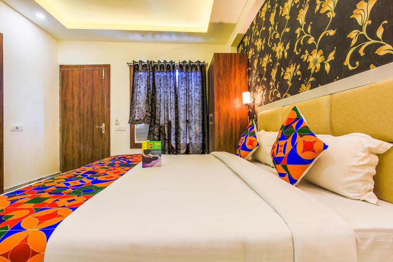 Fabhotel Star Of Taj Restobar Fatehabad Road Agra  Esterno foto
