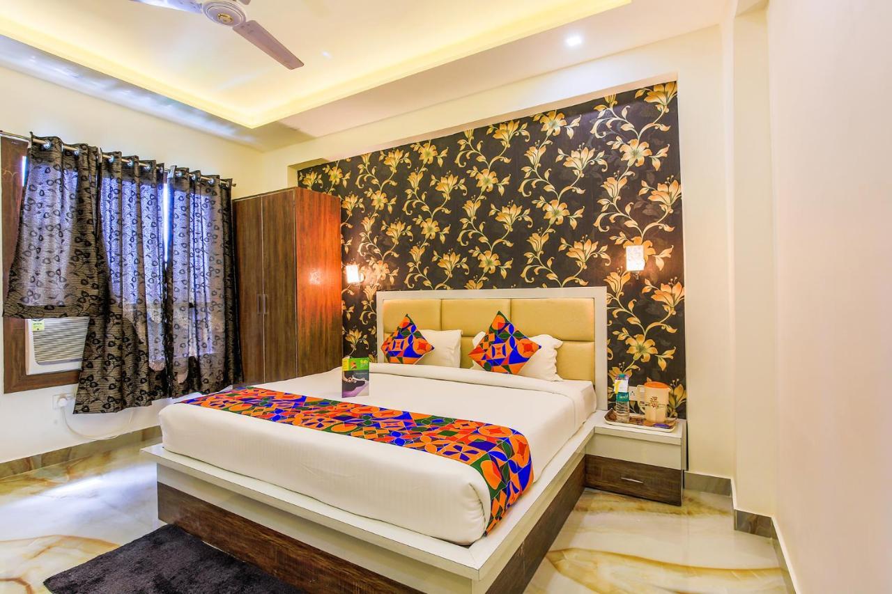Fabhotel Star Of Taj Restobar Fatehabad Road Agra  Esterno foto