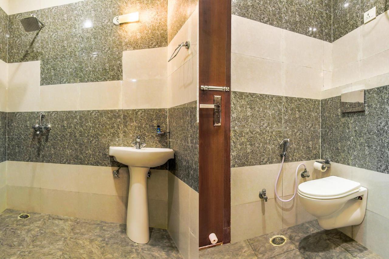 Fabhotel Star Of Taj Restobar Fatehabad Road Agra  Esterno foto