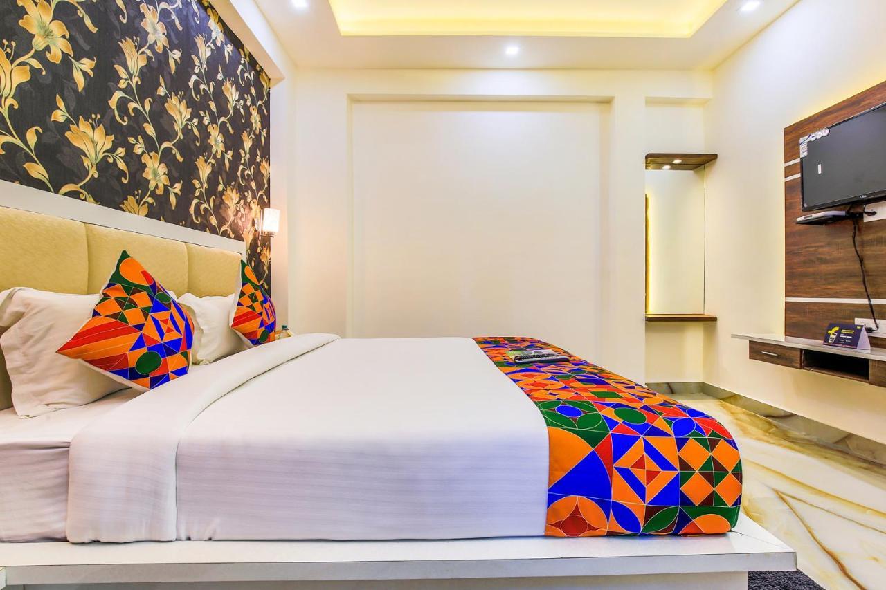 Fabhotel Star Of Taj Restobar Fatehabad Road Agra  Esterno foto