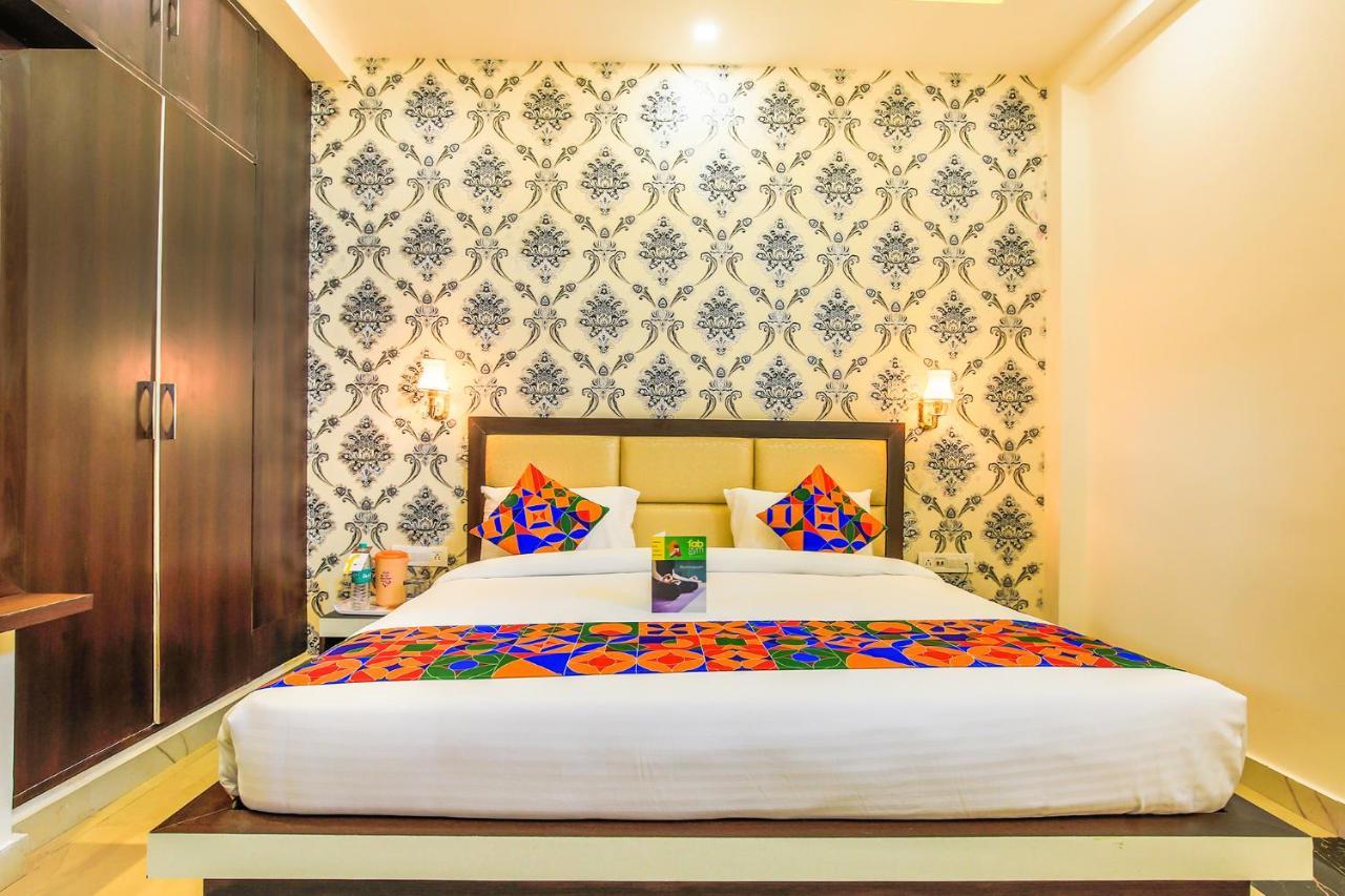 Fabhotel Star Of Taj Restobar Fatehabad Road Agra  Esterno foto