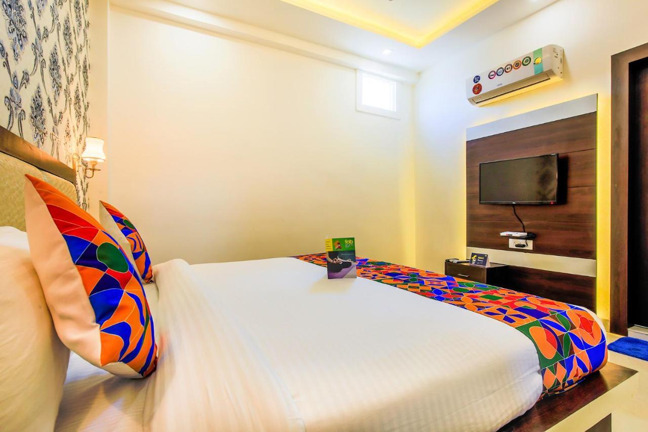Fabhotel Star Of Taj Restobar Fatehabad Road Agra  Esterno foto