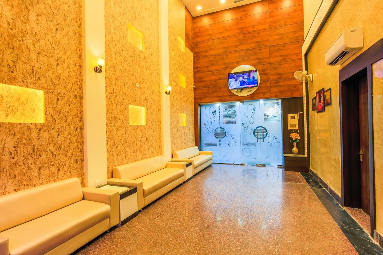 Fabhotel Star Of Taj Restobar Fatehabad Road Agra  Esterno foto